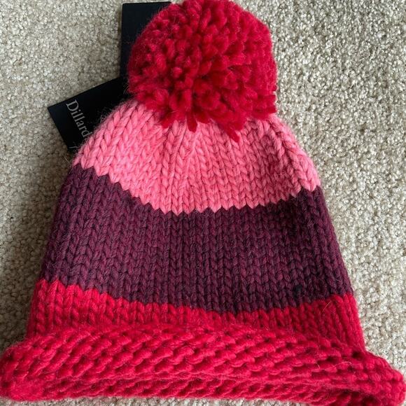 Dillards Women’s Red Strip Pom Hat One Size NWT - Picture 1 of 4